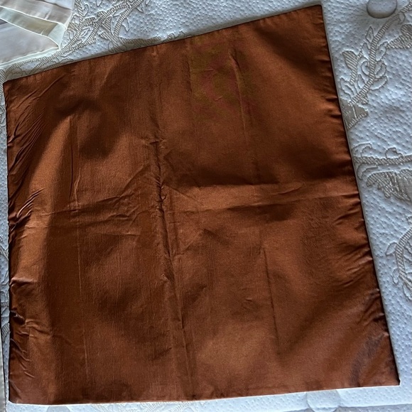 3/$25❤️Table Runners with 5 pcs brand new Cushion Cases - Picture 5 of 6